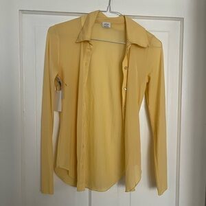 Aritzia Wilfred Jessie Long Sleeved Butter Yellow Button-Up Women's Top